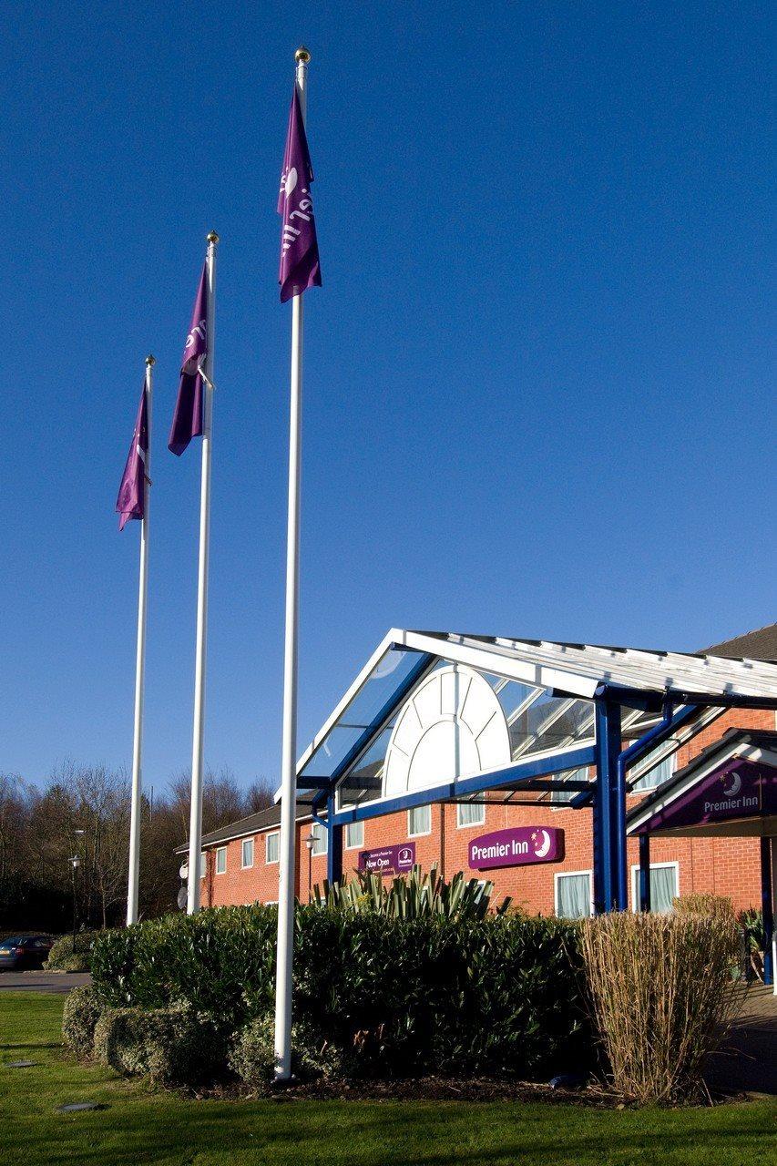 Premier Inn Pontypool Exteriör bild